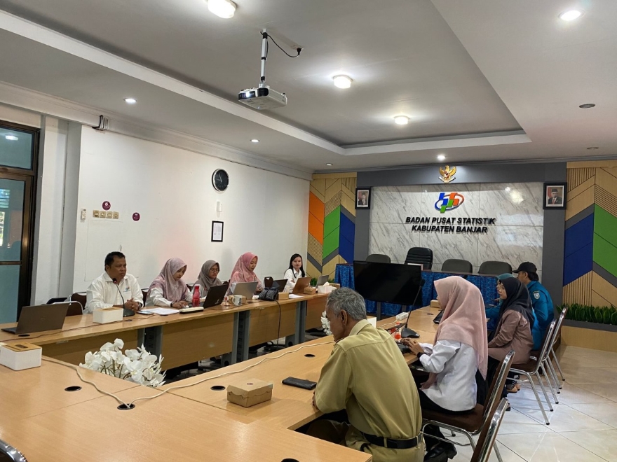 Pemdes Simpang Tiga Dorong Inovasi Data, Hadiri Rapat Pembinaan Desa Cantik BPS Kabupaten Banjar